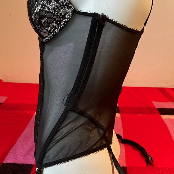 Victoria's Secret Lace Corest with Garters - Picture 3 of 11